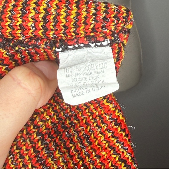 Venezia Sweater Vintage Horse Print Classic Metallic Red Yellow Acrylic USA OS - Picture 7 of 7